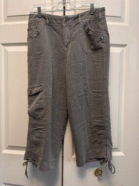 Intro Size 6 Cropped Cargo Capris Olive Green Soft Stretch Casual Pants